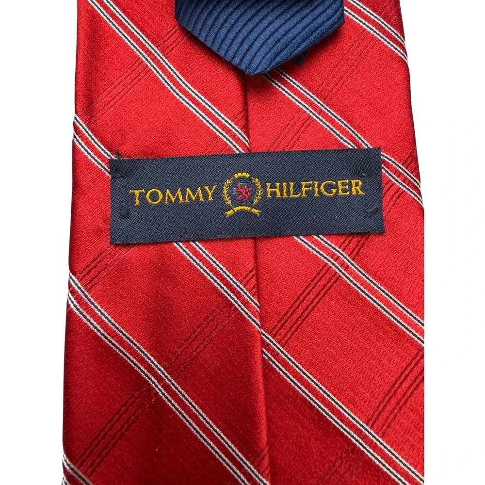 Tommy Hilfiger Mens Red Plaid Striped Silk Blend Necktie Classic Preppy‎ Tie